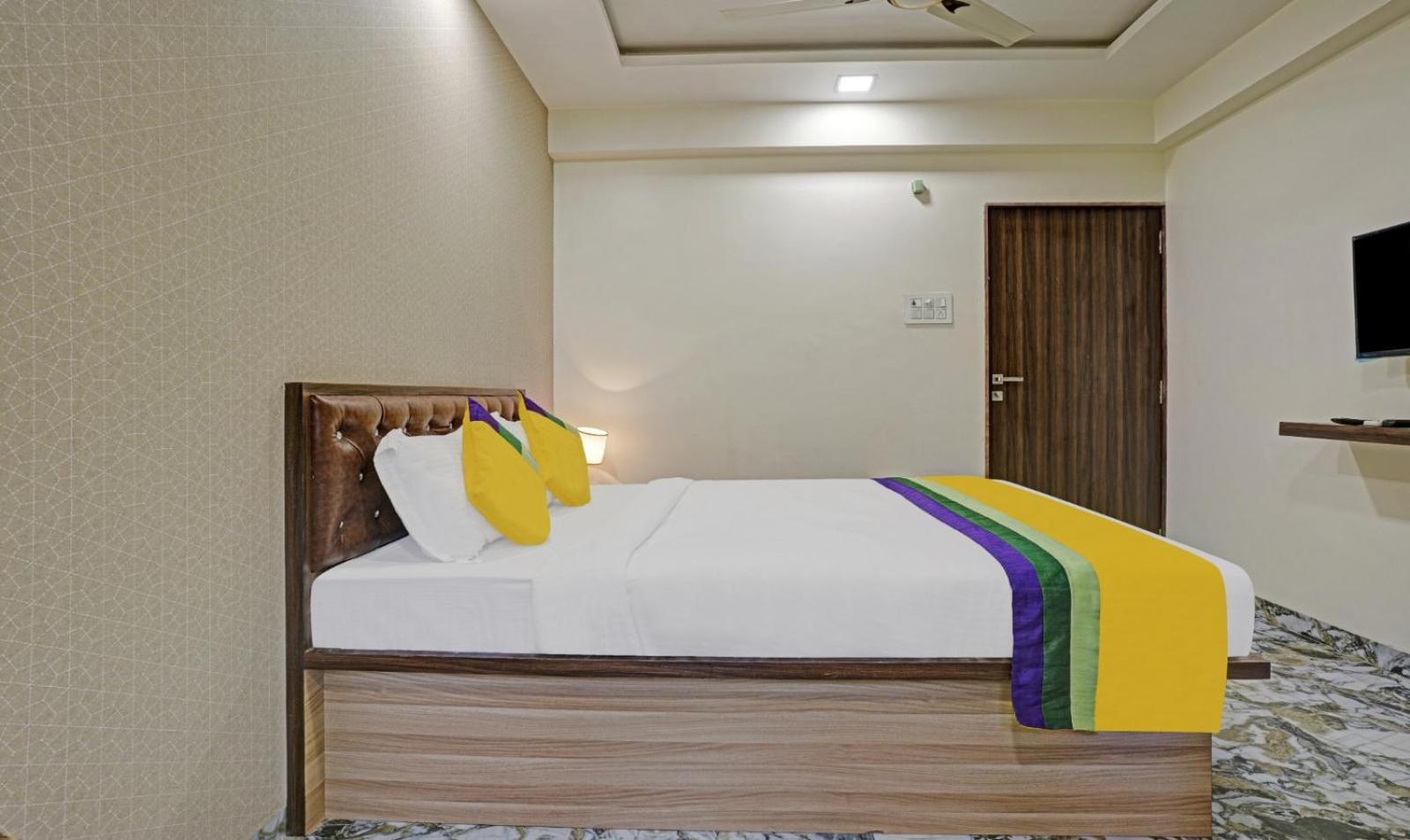 Glitz Hotels Golden Birds - Mahape, نافي مومباي المظهر الخارجي الصورة